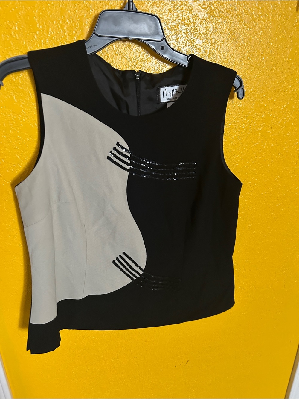 Mary McFadden Black and Cream Sleeveless Crop Top